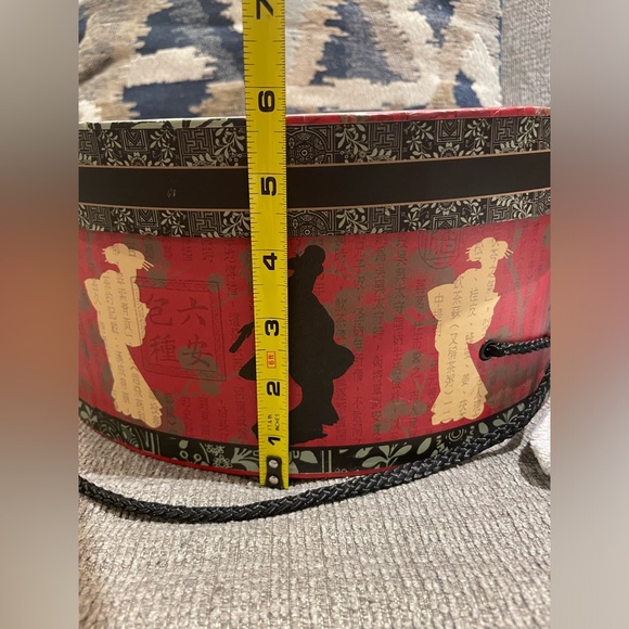 Beautiful Hat Cardboard Hat Box - Picture 7 of 8